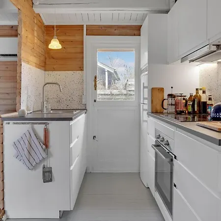 3 Bedroom Cozy In Prázdninový dům *