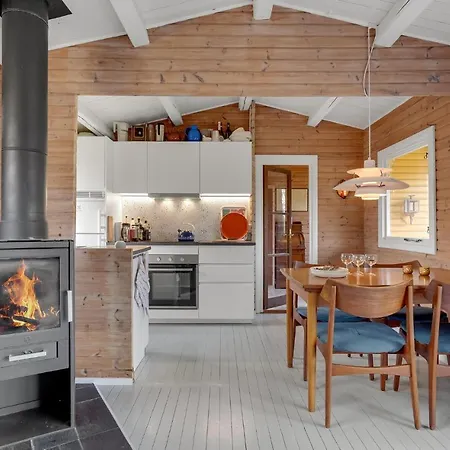 3 Bedroom Cozy In Hébergement de vacances *