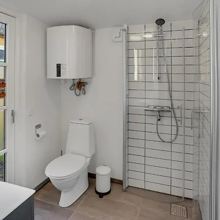 3 Bedroom Cozy In