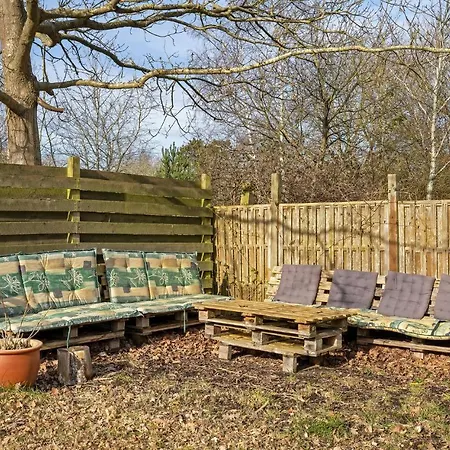 3 Bedroom Cozy In Prázdninový dům *